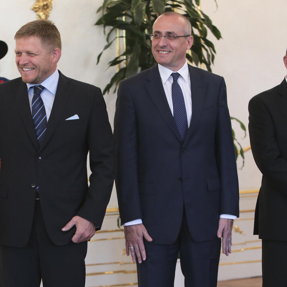 Vymenovanie Jaromíra Čižnára za generálneho prokurátora Ivanom Gašparovičom v Prezidenskom paláci. No fotke je Robert Fico, Tomáš Borec a Štefan Harabin.