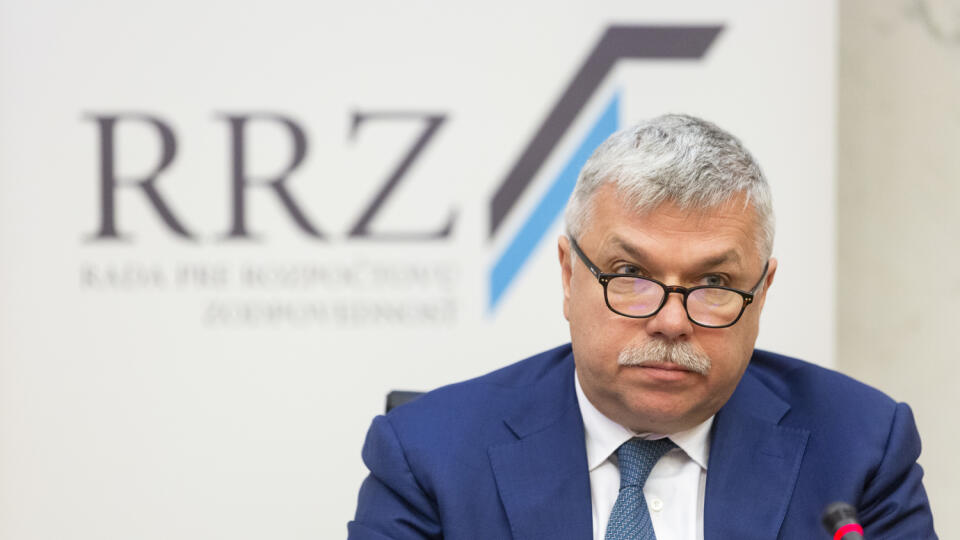 Na snímke predseda Rady pre rozpočtovú zodpovednosť Ivan Šramko počas tlačovej konferencie Rady pre rozpočtovú zodpovednosť k hodnoteniu Návrhu rozpočtu verejnej správy na roky 2020 až 2022 v Bratislave 15. novembra 2019. FOTO TASR – Jaroslav Novák
