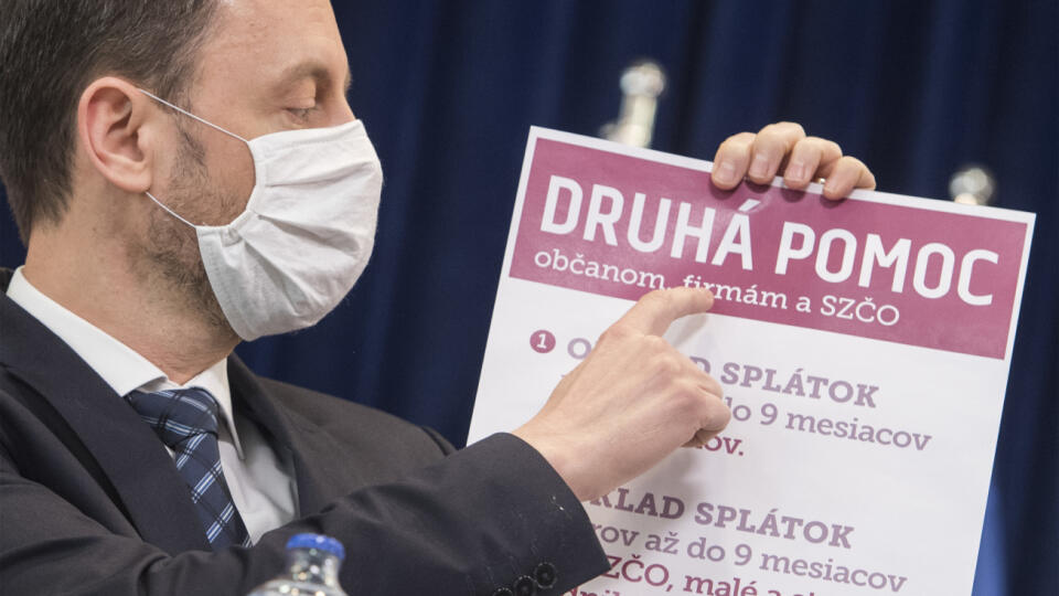 Na snímke minister financií SR Eduard Heger počas tlačovej konferencie so zástupcami bankového sektora na tému: