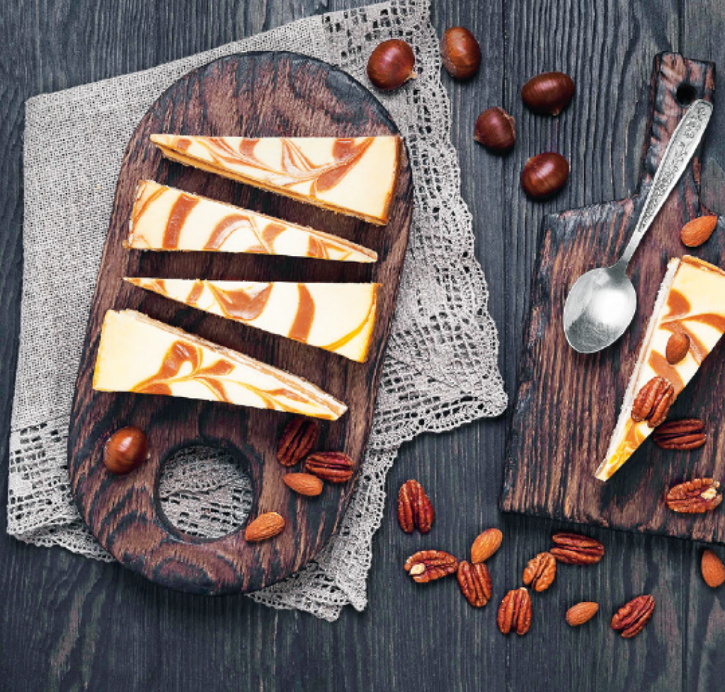 Gaštanový cheesecake je jeden z mnohých variantov tohto obľúbeného dezertu.