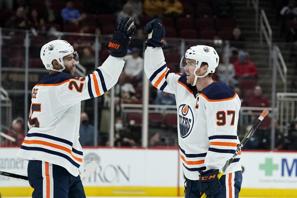 Connor McDavid znova predviedol svoju genialitu.