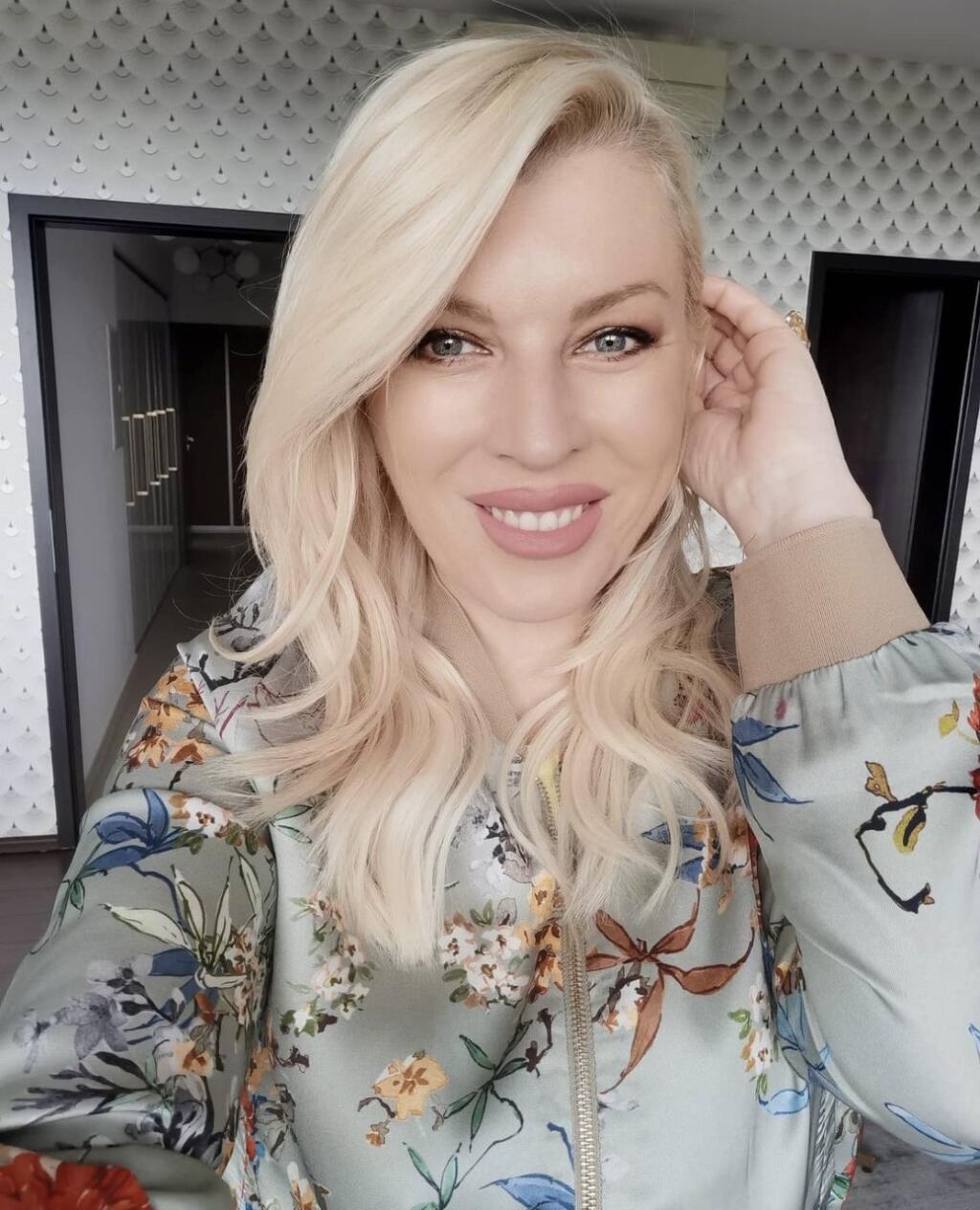 Touto fotkou na sociálnej sieti blondínka oznámila veľkú novinu.