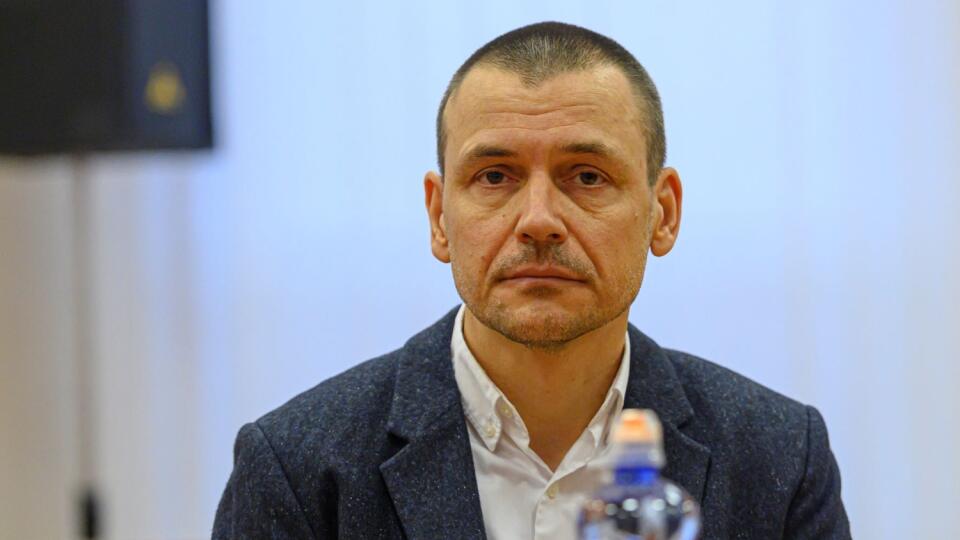 Hlavné pojednávanie v kauze vraždy novinára Jána Kuciaka a jeho snúbenice Martiny Kušnírovej na Špecializovanom trestnom súde v Pezinku, 15. januára 2020. Na snímke svedok Peter Tóth. FOTO TASR - Michal Svítok