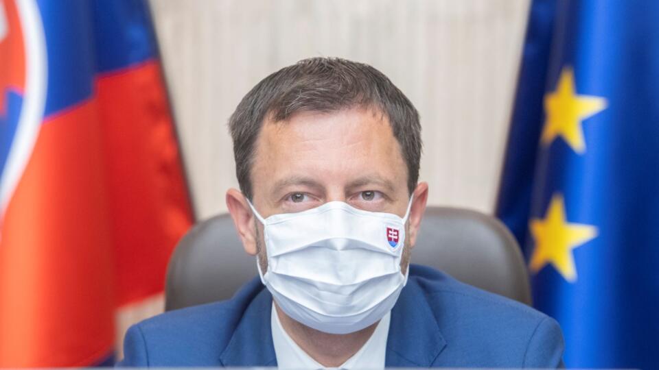 Na snímke premiér SR Eduard Heger (OĽaNO) počas 21. schôdze vlády SR 7. júla 2021 v Bratislave. FOTO TASR - Martin Baumann
