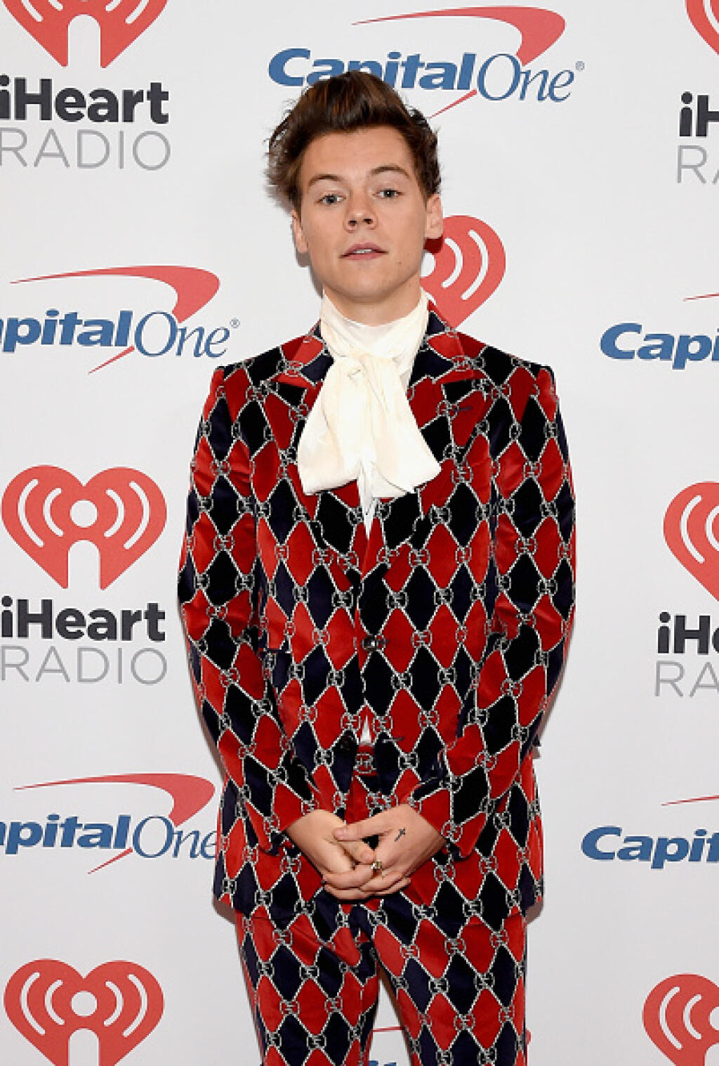 Harry Styles a Olivia WIlde sa zoznámili počas natáčania psychologického hororu Don't Worry Darling, na ktorom obidvaja spolupracujú a zaiskriť to malo medzi nimi práve na filmovom pľaci.