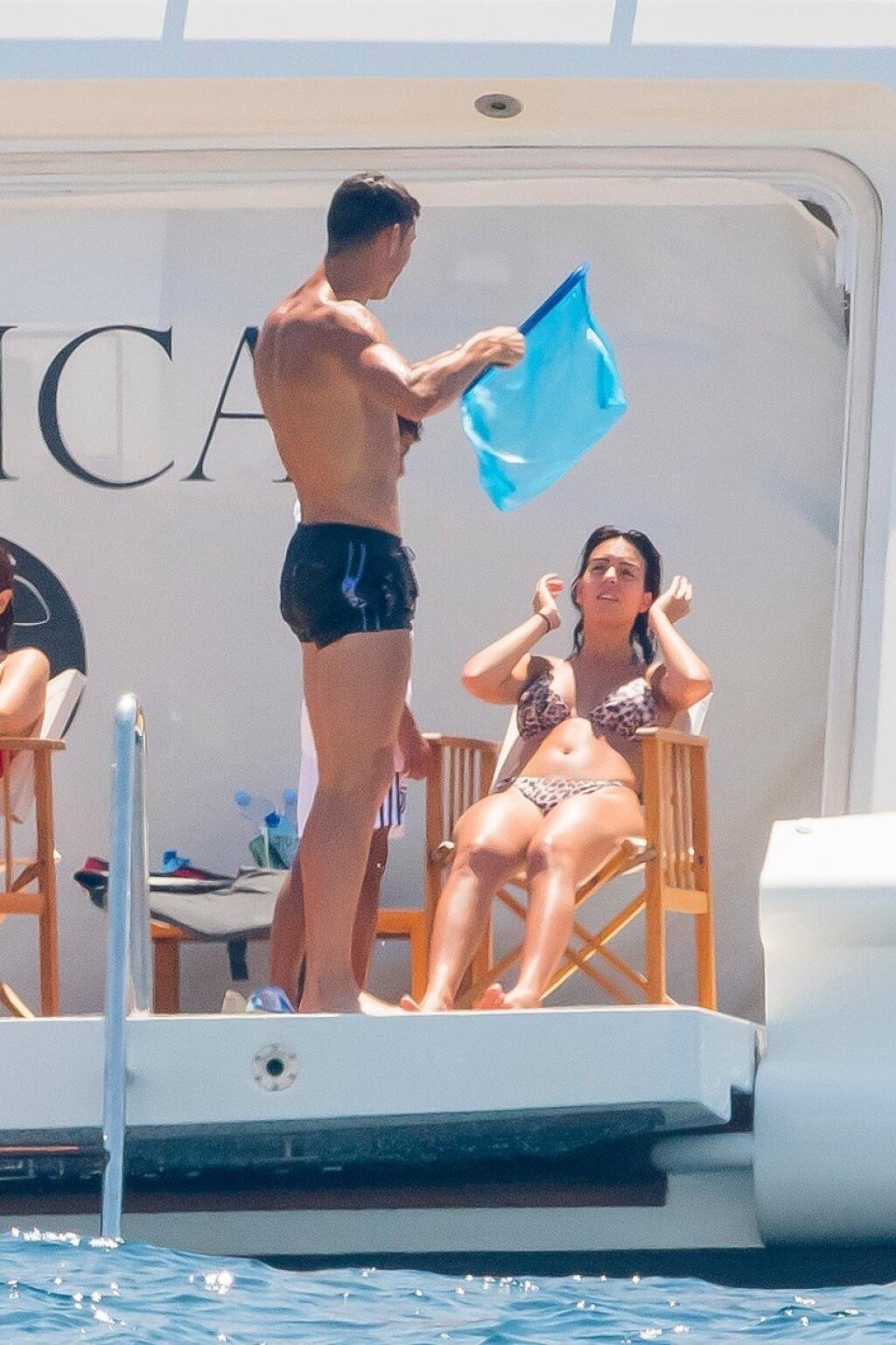 Niekedy musí Georgina strpieť aj výstrelky futbalového milionára.