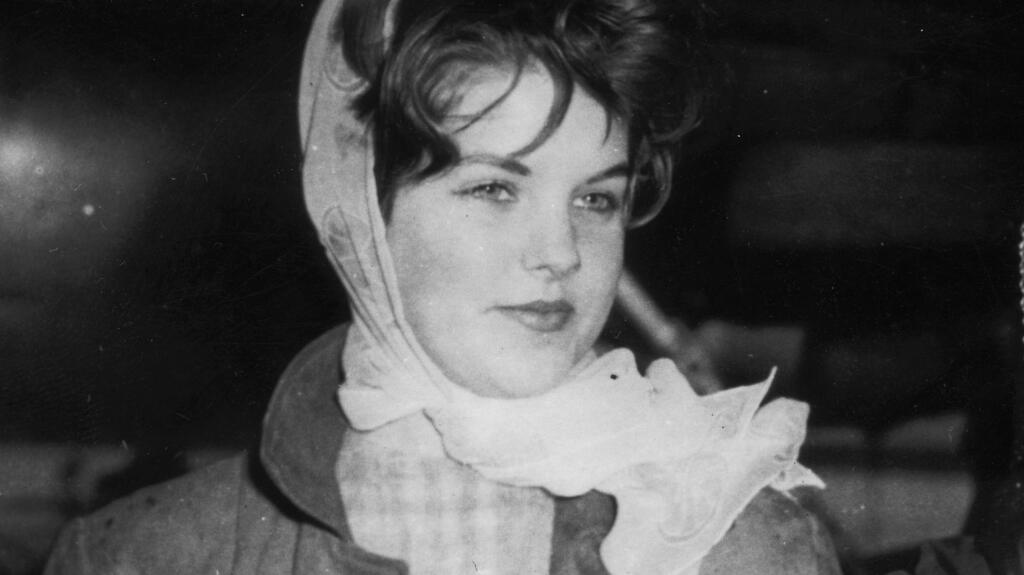 Priscilla Presley