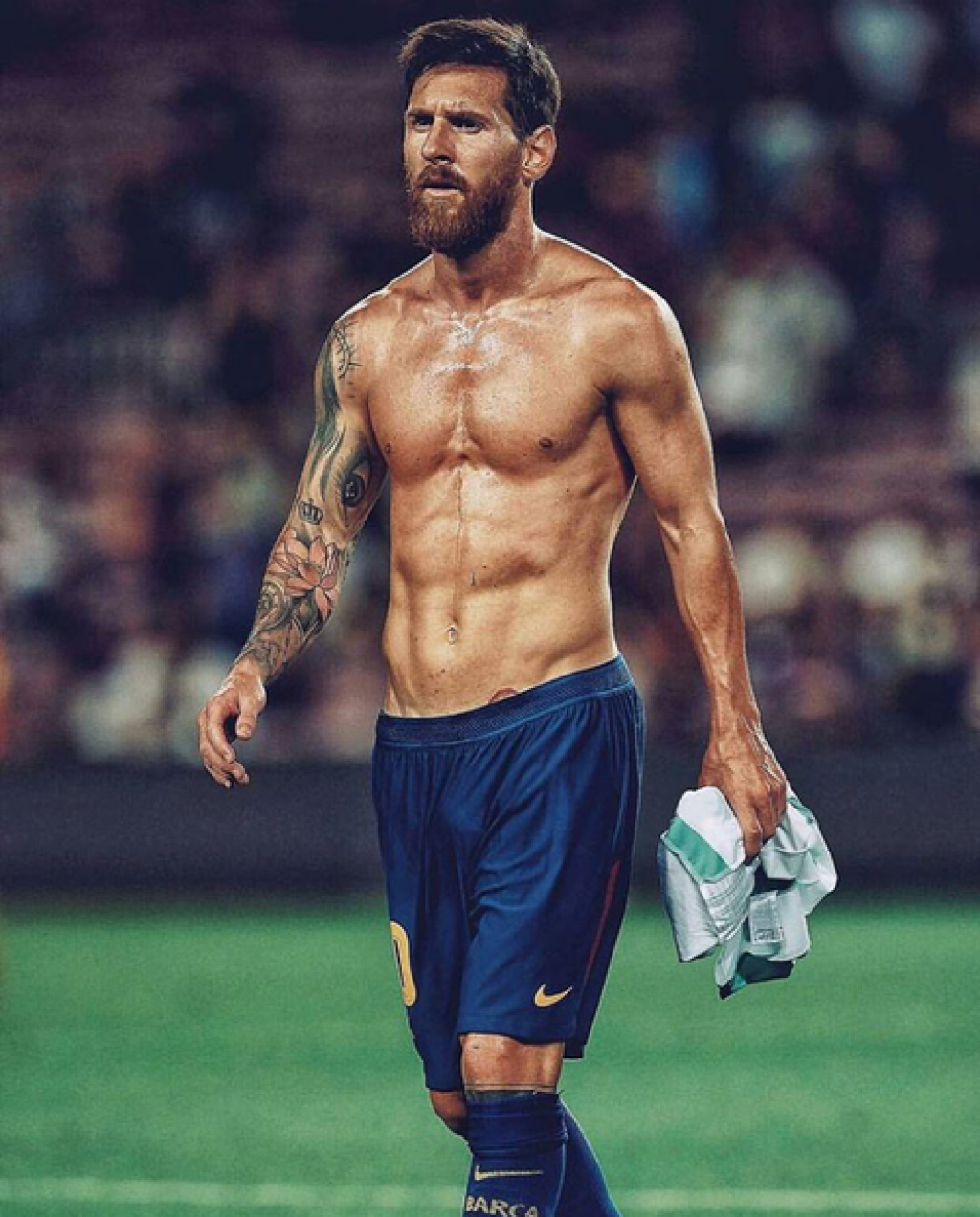 9. Ani honor najlepšieho futbalistu všetkých čias vám nezabezpečí, že vám budú ženy skákať do postele. Lionel Messi je slávny a aj bohatý, ale