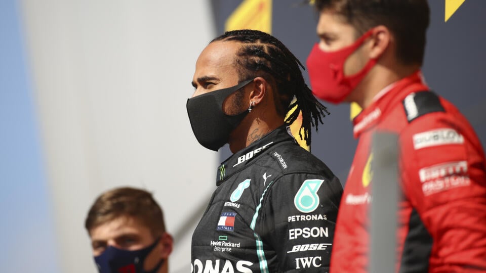 Tímy Ferrari a Renault podali protest proti rozhodnutiu Medzinárodnej automobilovej federácie (FIA) v otázke trestu pre stajňu F1 Racing Point.