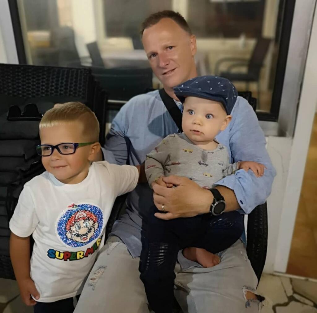 Slovenská strelkyňa musí v Tokiu prežiť bez svojich synov Nathana a Noaha. O oboch sa bude zatiaľ starať jej manžel Martin.