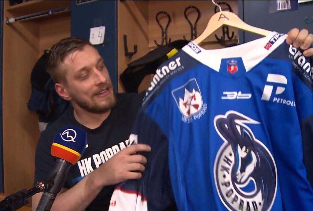 Útočník Popradu Marcel Haščák po postupe do finále v dobrej nálade povedal, že svoj dres pošle Borisovi Valábikovi. Tentoraz venoval svoj kúsok aj bývalému predsedovi parlamentu Andrejovi Dankovi.