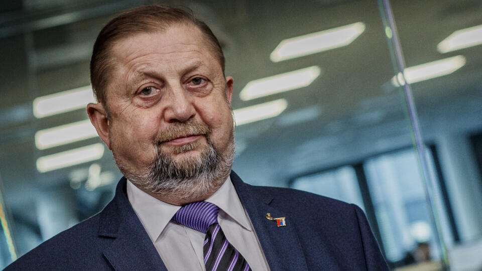 Na snímke predseda mimoparlamentnej strany Vlasť Štefan Harabin počas predvolebného diskusného duelu denníka PLUS 1 DEŇ.