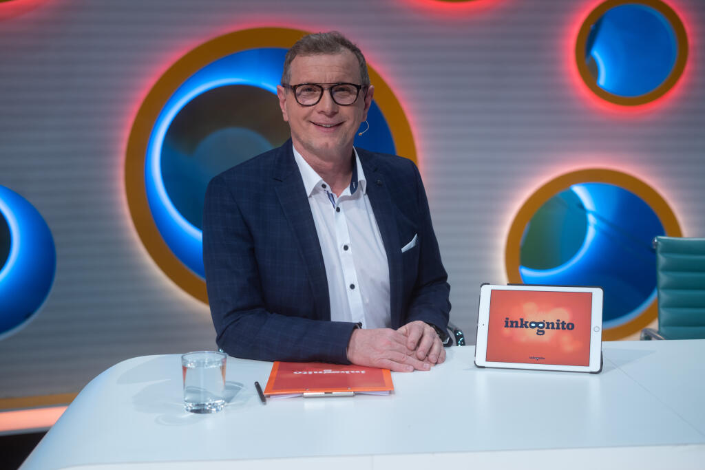 Vlado Voštinár je moderátorom Inkognita od roku 2015, odkedy sa relácia po prestávke vrátila na obrazovku Jojku. Predtým ju moderoval od roku 2003 do 2007.