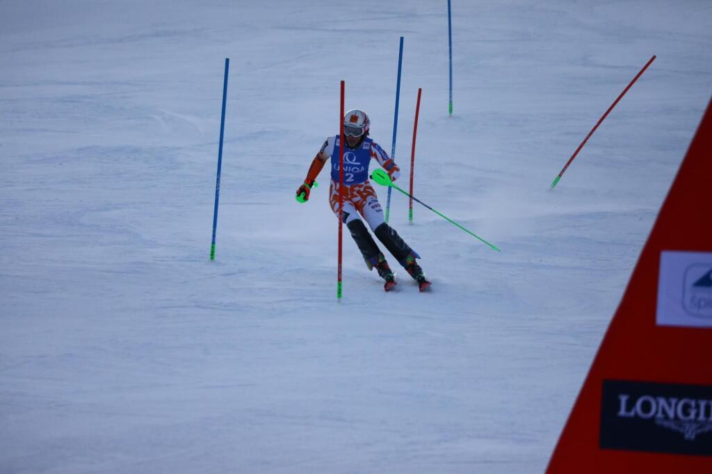 Petra Vlhová si v treskúcej zime vyjazdila po 1. kole v slalome Špindlerovom Mlyne vyjazdila 6. miesto.