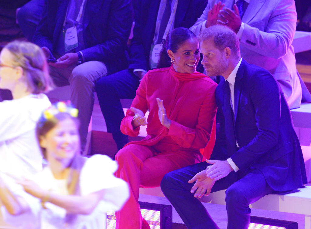 Princ Harry pôsobil po boku Meghan ako jej osobný strážca.
