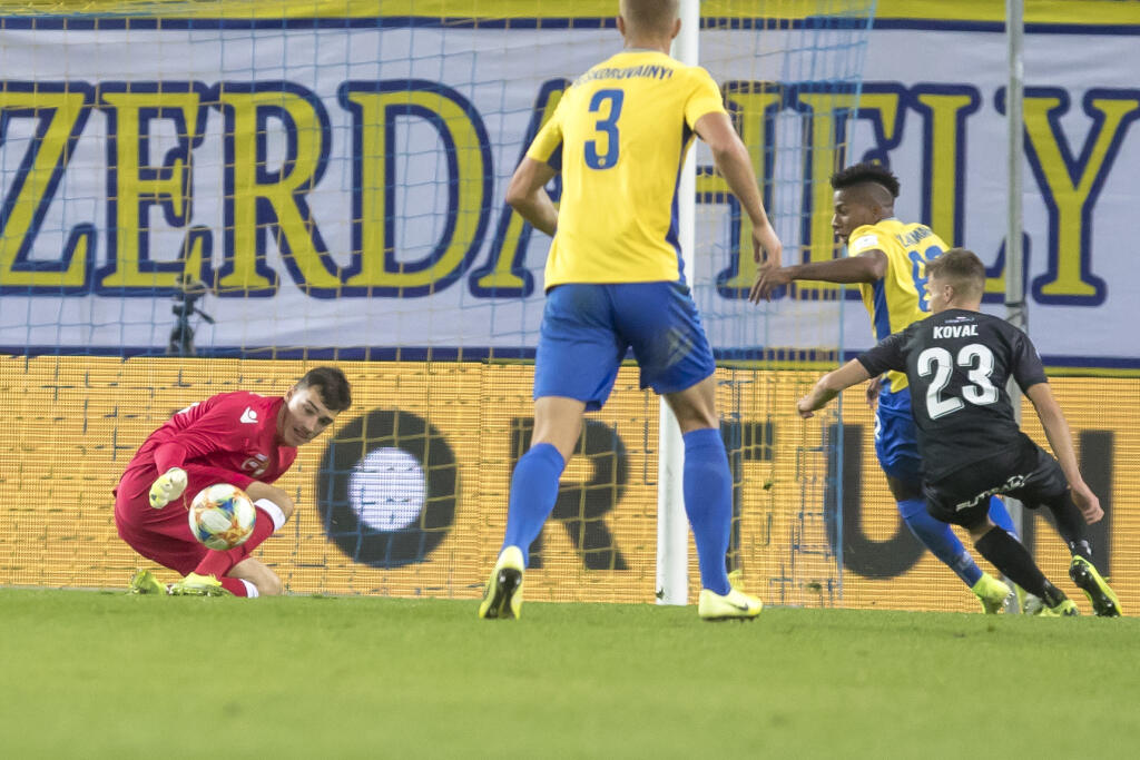 Futbalové kluby už majú od vlády povolenie opäť zarezávať naplno.