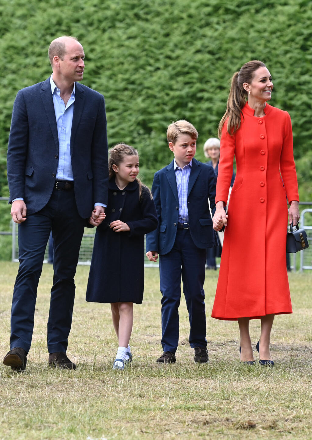 Princezná Charlotte a princ George počas svojho prvého oficiálneho podujatia mimo Londýna v Cardiffe.
