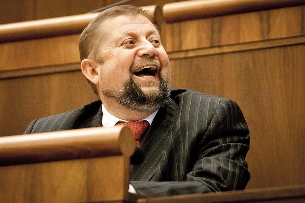 POLITIKA