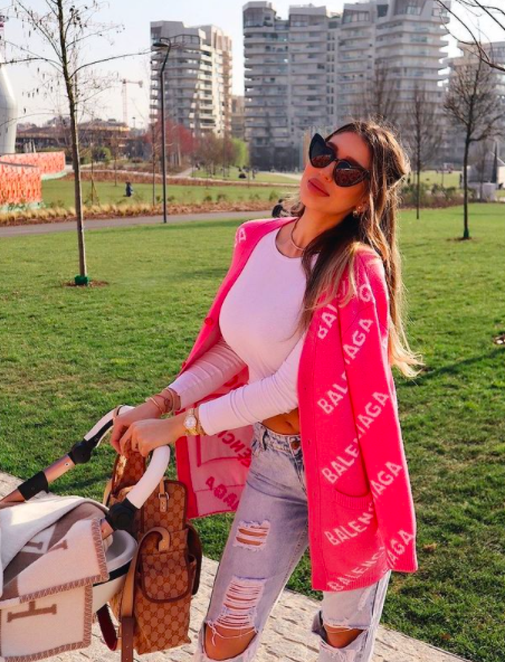 Škriniarova partnerka Barbora mu koncom minulého roka porodila dcérku Charlotte.