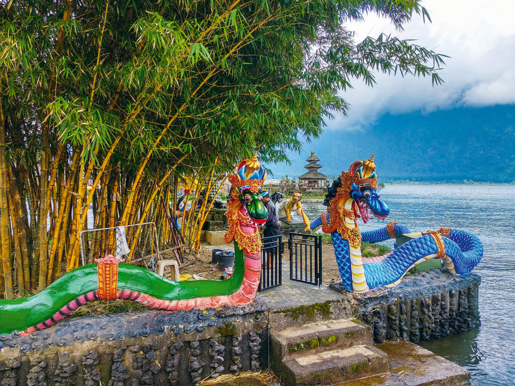 Bali - Chrám na jazere Tambligari