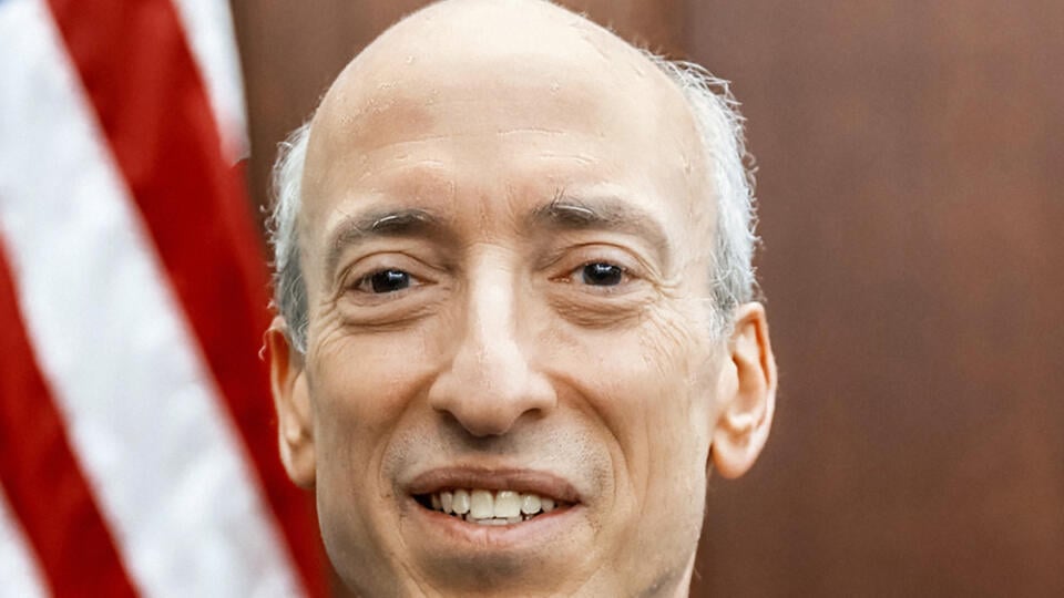 Predseda americkej Komisie pre cenné papiere a burzy Gary Gensler chce regulovať trhy s kryptomenami na maximum.