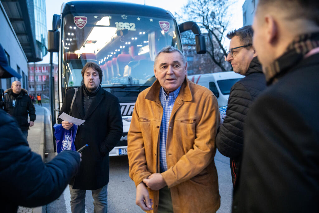 Václav Nedomanský nechýbal na zápase Winter Games.v