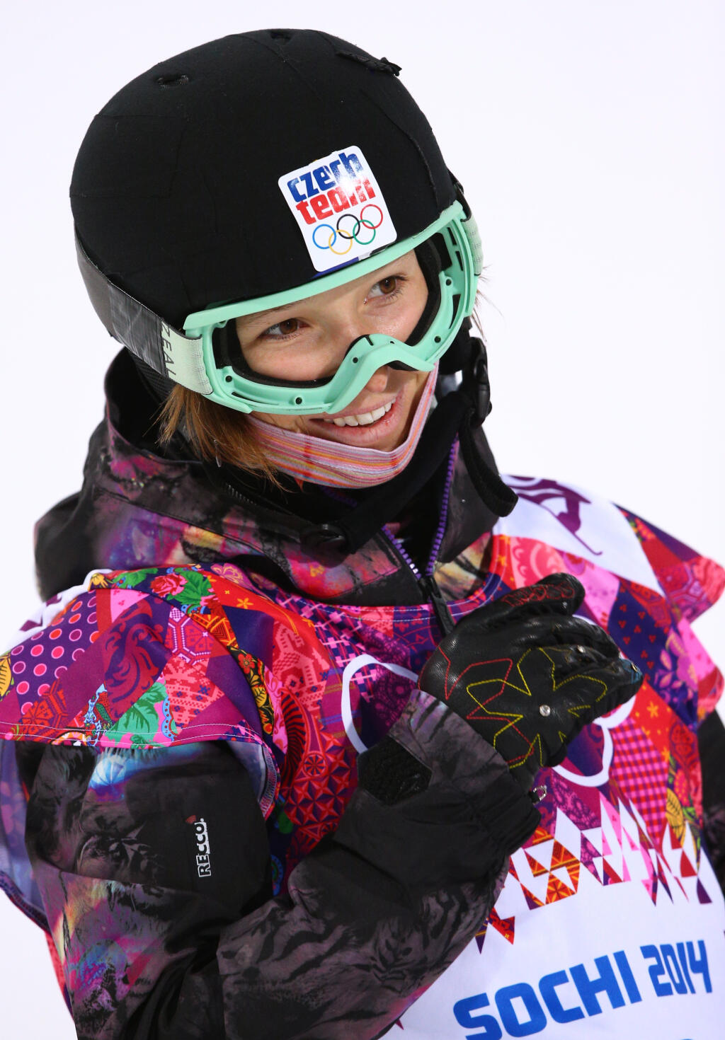 Kontroverzná česká snowboardistka Šárka Pančochová sa svojou náklonnosťou k opačnému pohlaviu vôbec netají. Najnovšie randí s Američankou Kaileen Laree, ktorá má dokonca dcéru.