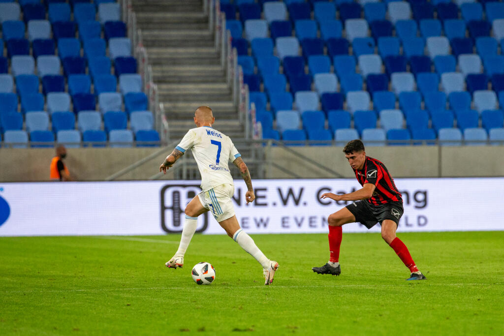 ŠK Slovan Bratislava a Lincoln Red Imps FC sa stretol v zápase tretieho kola kvalifikácie Európskej ligy na Tehelnom poli v Bratislave. Na snímke je Vladimír Weiss ml..