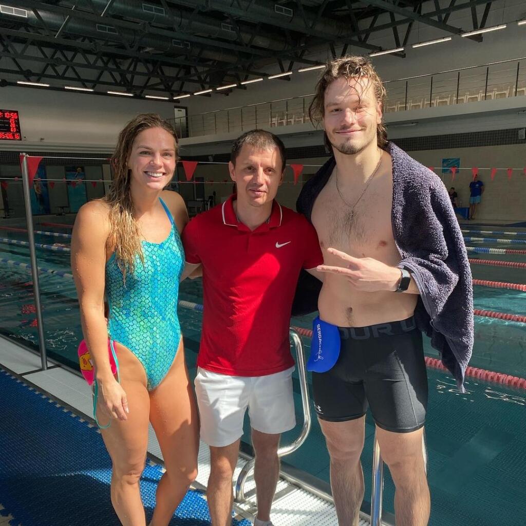 Obranca Tampy Bay Michail Sergačov si zaplával s Juliou Jefimovovou.