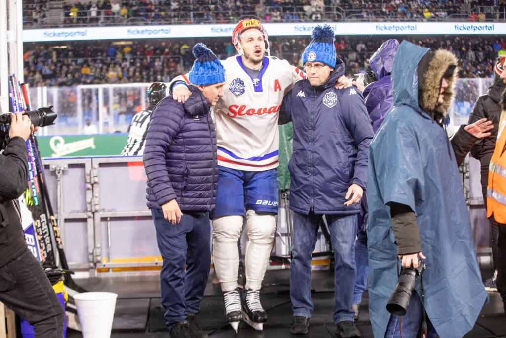 Hokejový zápas medzi HC Slovan a Košice (Winter games)