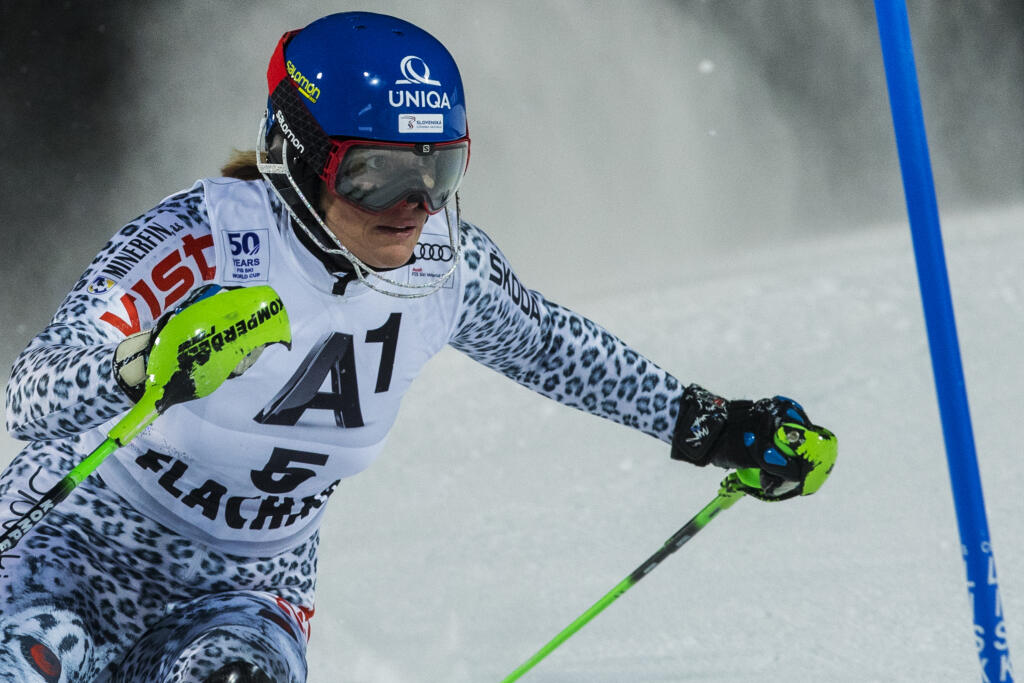 Na snimke Veronika Velez Zuzulova pocas prveho kola slalomu Svetoveho pohara zien v alpskom lyzovani v Rakuskom Flachau.