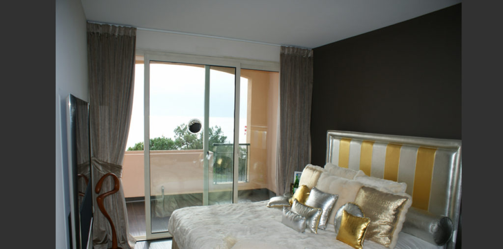 Izby v apartmáne dýchajú luxusom na každom kroku.