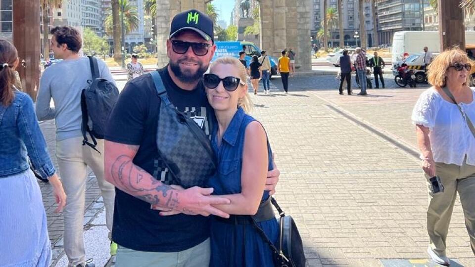 Stretnutie po dlhých mesiacoch. Otec nášho legendárneho futbalistu Marka Hamšíka vycestoval do Južnej Ameriky za milovanou dcérou Michaelou, ktorá tam žije dlhé roky s manželom Walterom Garganom. Richard Hamšík nešiel sám, ale spoločnosť mu robila jeho sympatická priateľka.