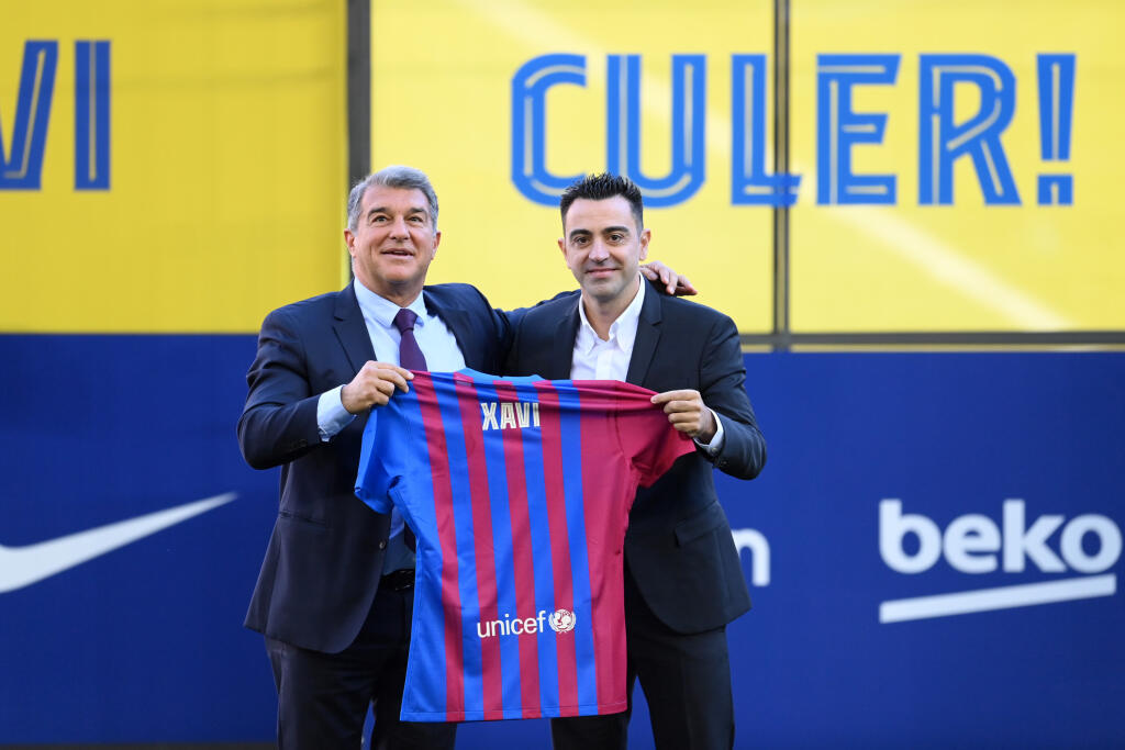 Xavi Hernandéz je novým trénerom Barcelony.