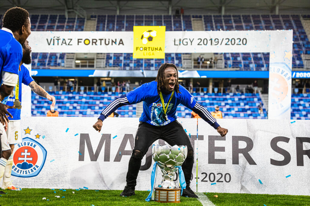 Stopér Myenty Abena a jeho radosť.