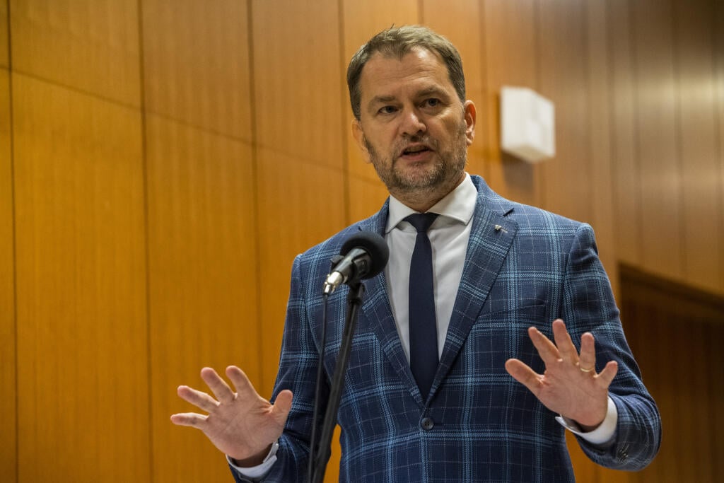 Na snímke podpredseda vlády a minister financií SR Igor Matovič (OĽANO) gestikuluje počas tlačového brífingu po skončení rokovania medzi LOZ a vládou SR v Bratislave v pondelok 21. novembra 2022. FOTO TASR - Jaroslav Novák
