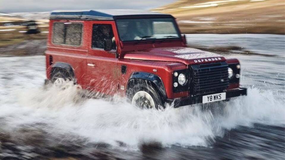 Land Rover Defender Works V8