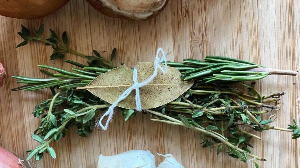 Bouquet garni si pripravíte veľmi jednoducho.