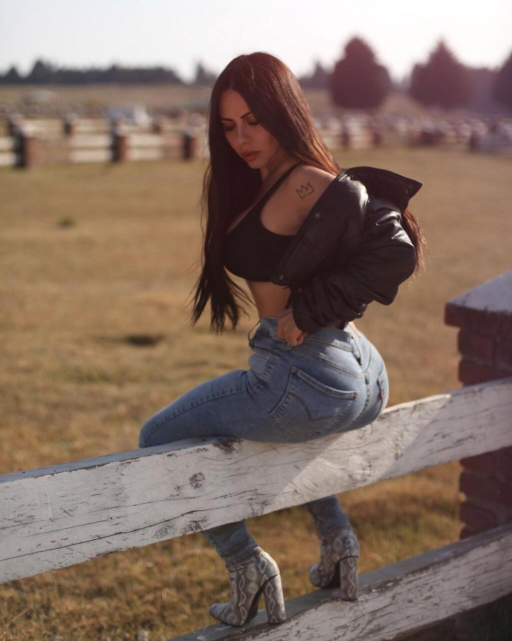 Jimena Sanchezová stíha aj fotiť provokatívne zábery pre svojich fanúšikov.