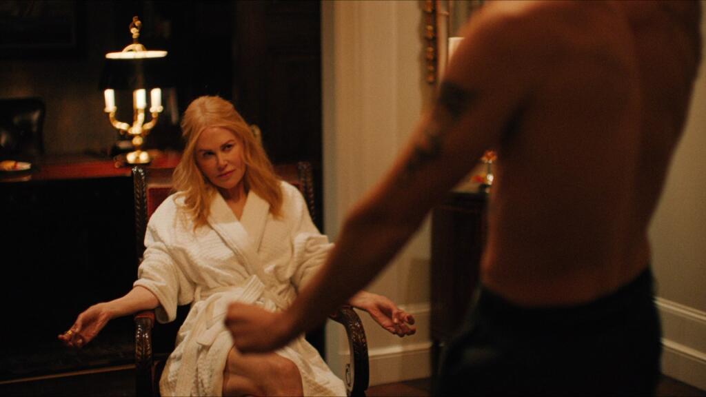 Nicole Kidman a Harris Dickinson vo filme Babygirl.