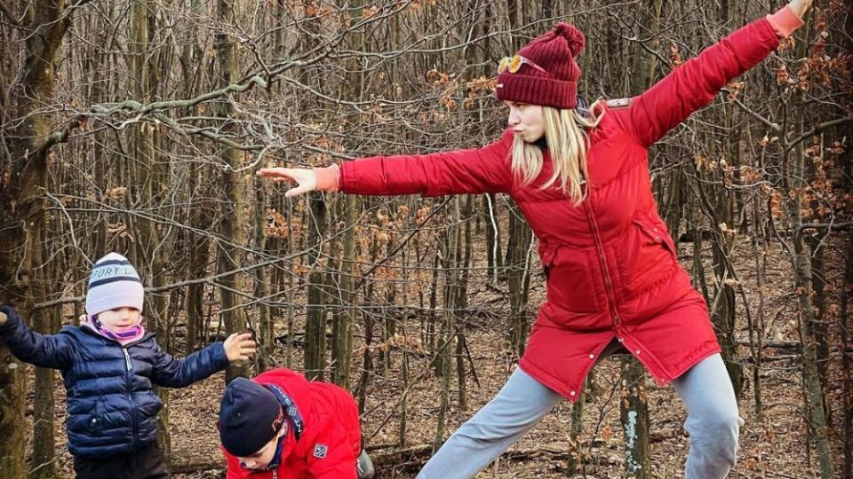 Nela Pociskova s detmi Hektorom a Liankou