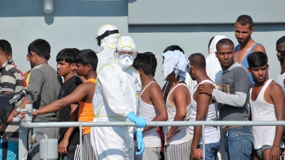 Svetová zdravotnícka organizácia vo svojich smerniciach odporúča cielený skríning a preventívne očkovanie migrantov.