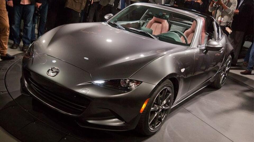 Mazda MX-5 Retractable Fastback