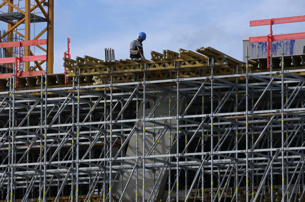 German Economy Falters As Economic Output Set To Decline