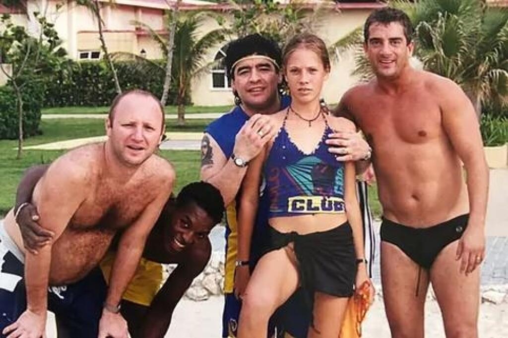 Mladá Mavys Álvarezová začala s Maradonom žiť, keď mala 16 rokov.