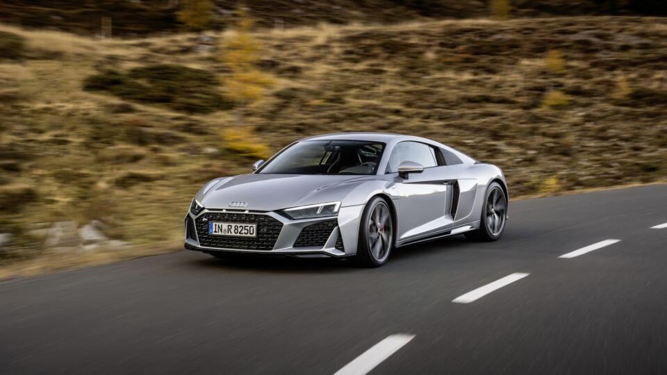 Audi R8 RWD Coupé.