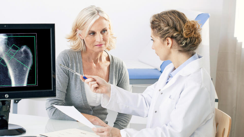 Osteoporóza mnohých prekvapí až zlomeninou.
