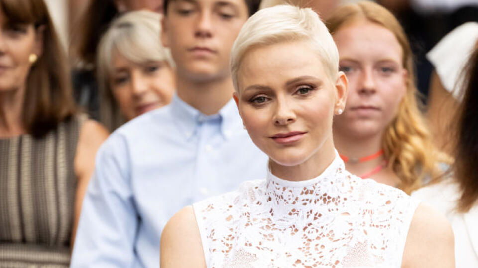 Tvár princeznej Charlene vyzerala utrápene.