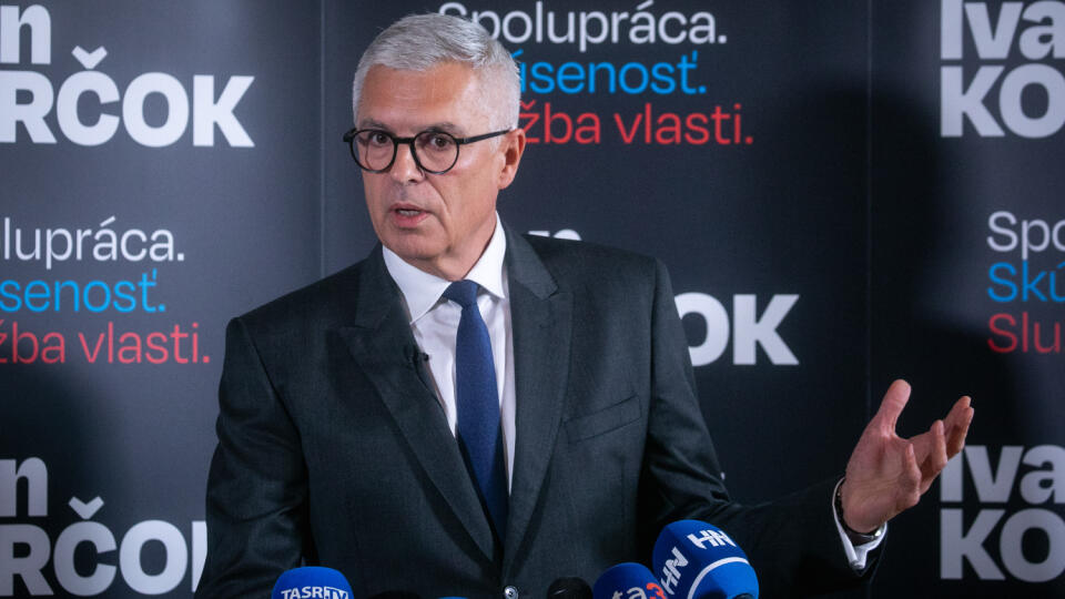 Súčasný kandidát na prezidenta Ivan Korčok viedol rezort slovenskej diplomacie v čase, keď Hambálka na sankčný zoznam Únia zaradila a tak musel s tým súhlasiť aj on ako minister.
