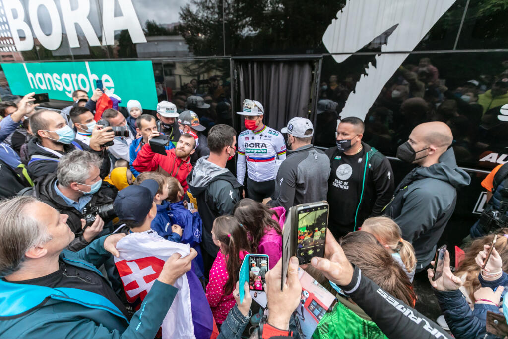 Na snímke je Peter Sagan počas druhej etapy cyklistických pretekov Okolo Slovenska s cieľom v Dolnom Kubíne.